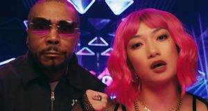 Timbaland Perkenalkan Musisi AI Pertamanya “Tata Tak Tumi” Lewat Video Musik “Glitch v Pulse” Timbaland Perkenalkan Musisi AI Pertamanya “Tata Tak Tumi” Lewat Video Musik "Glitch v Pulse"