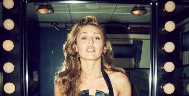 Luka Lama Jadi Inspirasi, Miley Cyrus Persembahkan Lagu Emosional untuk ‘Avatar: Fire and Ashes’ Luka Lama Jadi Inspirasi, Miley Cyrus Persembahkan Lagu Emosional untuk ‘Avatar: Fire and Ashes’