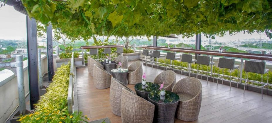 Relaksasi Berkelas di Atas Awan: Sky Lounge Vasaka Hotel Jakarta Hadirkan Pengalaman 360 Derajat Tak Terlupakan