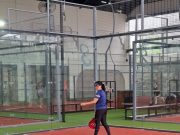 Inilah 5 Kiat Main Padel untuk Pemula Wanita Agar Aman dan Anti Cedera Inilah 5 Kiat Main Padel untuk Pemula Wanita Agar Aman dan Anti Cedera