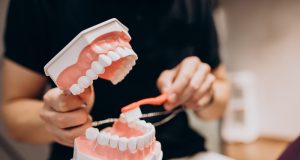 Terobosan Regenerasi Gigi! Patch Korea Selatan yang Mampu Menumbuhkan Gigi Manusia ilustrasi terobosan regenerasi gigi - sumber foto FREEPIK