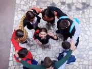 Nggak Semua Harus Jadi Teman: Pentingnya Pilah-Pilih Circle Ilustrasi Nggak Semua Harus Jadi Teman: Pentingnya Pilah-Pilih Circle. Foto: Freepik