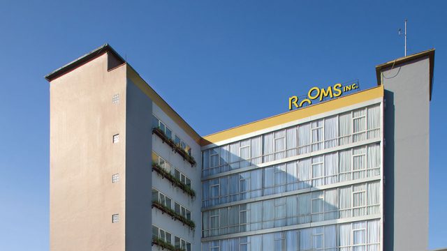 Semarak tahun baru Bandung ROOMS INC d'Botanica Bandung - sumber foto ROOMS INC