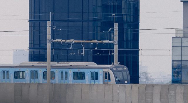 MRT Jakarta gangguan ada pohon tumbang Senayan - sumber foto MRTJKT
