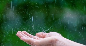 Hujan Datang Lebih Lama, Urbie’s! Indonesia Masuki Puncak Musim Hujan Hingga Februari 2026 ilustrasi Puncak musim hujan 2025-2026 - sumber foto FREEPIK