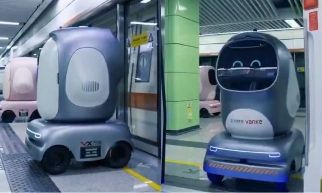 Robot Pengantar Otonom Gunakan Subway di Shenzhen - sumber foto google