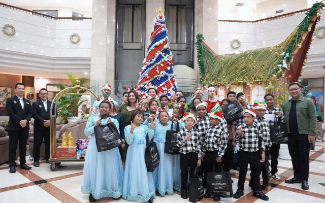 Sunlake Waterfront Resort & Convention rayakan christmas first lighting ceremony - sumber foto Sunlake Sunlake Waterfront Resort & Convention rayakan christmas first lighting ceremony - sumber foto Sunlake