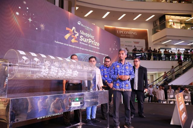 Mal Ciputra Jakarta Rayakan 32 Tahun dengan “32nd Shopping Surprize” - sumber foto Mall Ciputra