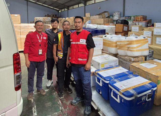 PMI Terbangkan 485 Kantong Darah ke Aceh - sumber foto PMI