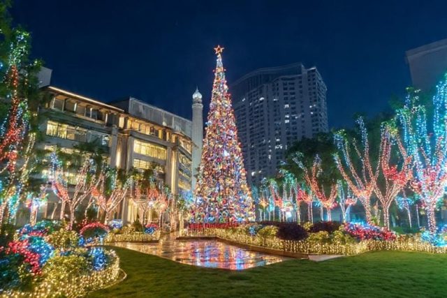 Rekomendasi Rayakan Natal di Jakarta - sumber foto Meta Ai Rekomendasi Rayakan Natal di Jakarta - sumber foto Meta Ai