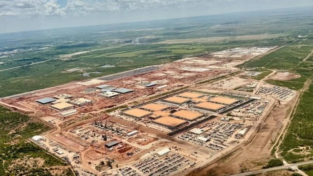 Pembangunan Stargate pusat data AI - sumber foto Instagram Pembangunan Stargate pusat data AI - sumber foto Instagram