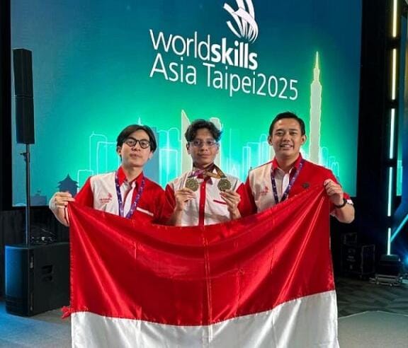 Rash Asyari Amyris Thalib juara pertama pada ajang WorldSkills Asia 2025 - sumber foto Website UKI Rash Asyari Amyris Thalib juara pertama pada ajang WorldSkills Asia 2025 - sumber foto Website UKI