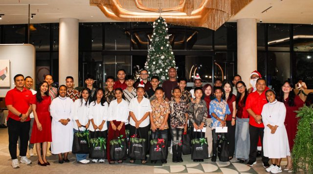 “Menyambut Sukacita Natal, ARTOTEL Living World Kota Wisata – Cibubur Gelar Christmas Tree Lighting Perdana” “Menyambut Sukacita Natal, ARTOTEL Living World Kota Wisata – Cibubur Gelar Christmas Tree Lighting Perdana”
