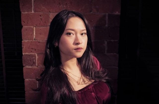 Raissa Anggiani Ajak Pendengar Menyelami Surat-Surat Tak Terkirim di Kepada Yang Terhormat Album Tour