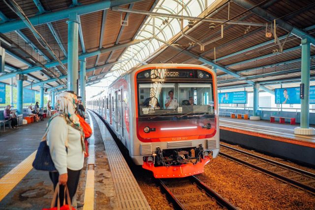 Libur Nataru 2025 Commuter Line - sumber foto Commuter Line