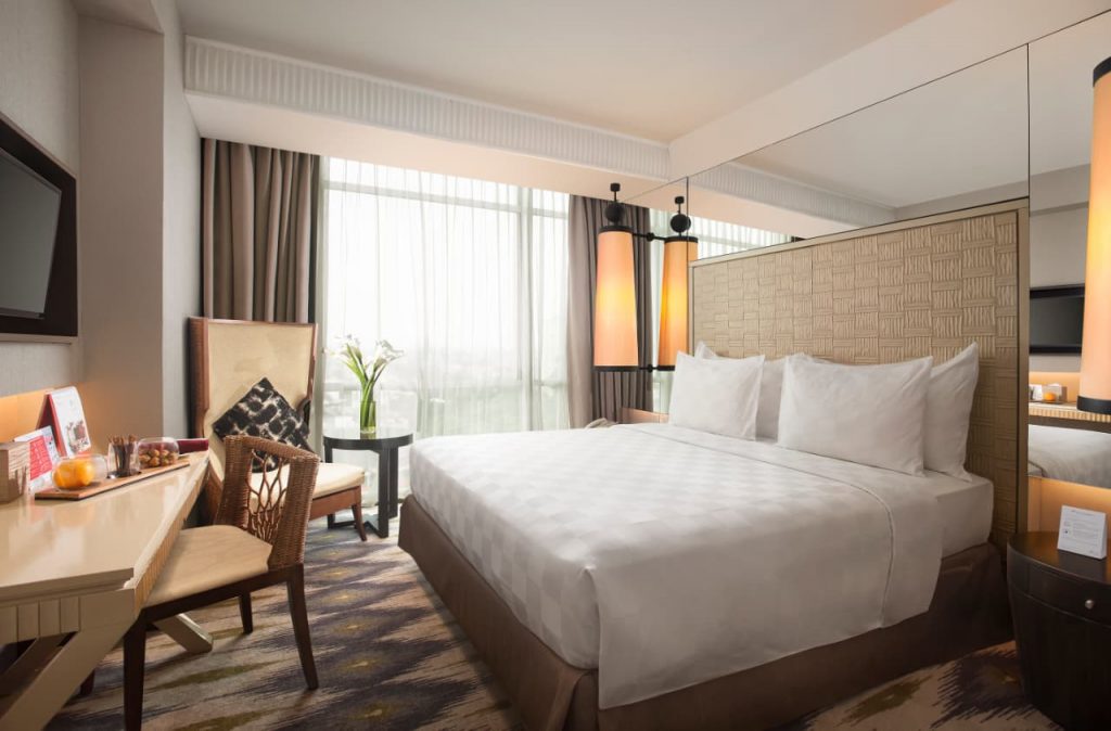 Swiss-Belresidences Kalibata Hadirkan Suasana Neon Futuristik “Light ItUp” di Perayaan Tahun Baru 2026