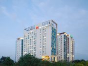 Swiss-Belresidences Kalibata Hadirkan Suasana Neon Futuristik “Light It Up” di Perayaan Tahun Baru 2026 Swiss-Belresidences Kalibata Hadirkan Suasana Neon Futuristik “Light ItUp” di Perayaan Tahun Baru 2026