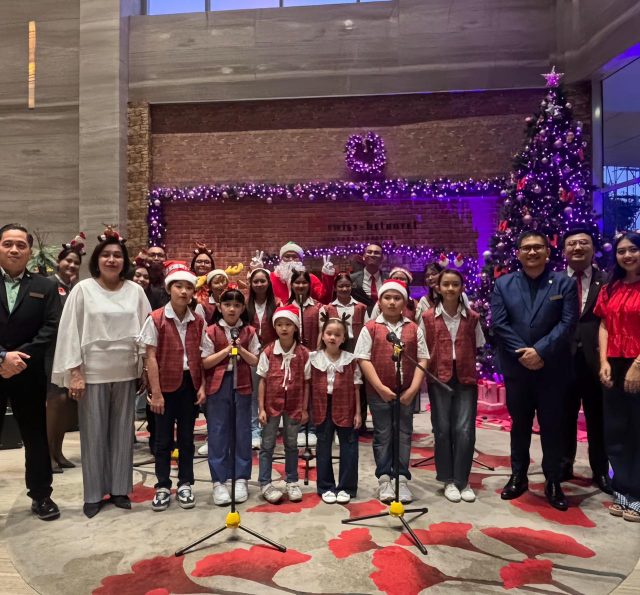 Malam Natal Meriah di Swiss-Belhotel Airport Jakarta: Mulai dari Pohon Natal Berkilau sampai All-You-Can-Eat Spesial! Malam Natal Meriah di Swiss-Belhotel Airport Jakarta: Mulai dari Pohon Natal Berkilau sampai All-You-Can-Eat Spesial!
