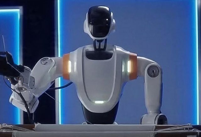 Robot Humanoid China Bisa Menyulam Seperti Manusia - sumber foto Instagram Uncover.Robotic Robot Humanoid China Bisa Menyulam Seperti Manusia - sumber foto Instagram Uncover.Robotic