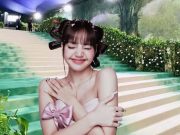 LISA BLACKPINK Dipastikan Hadiri Met Gala 2026, Masuk Host Committee Bersama Beyoncé LISA BLACKPINK Dipastikan Hadiri Met Gala 2026 - sumber foto Instagram Lalalisa