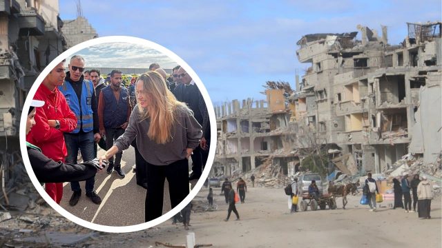 Angelina Jolie Kunjungi Rafah, Gaza - sumber doctorswithoutborders & Routers Angelina Jolie Kunjungi Rafah, Gaza - sumber doctorswithoutborders & Routers