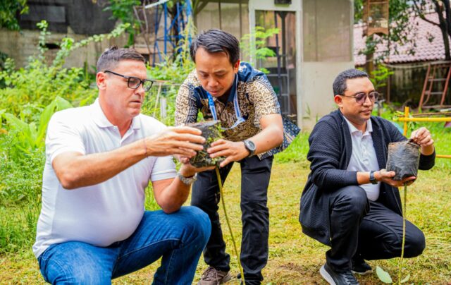 Ascott Jabotabek Gandeng Universitas Trilogi Dorong Edukasi Lingkungan dan Urban Farming Ascott Jabotabek Gandeng Universitas Trilogi Dorong Edukasi Lingkungan dan Urban Farming
