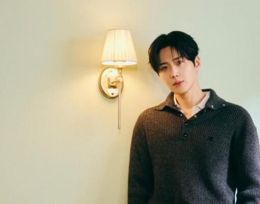 Bisa Chat Langsung Sama Fans, Kim Seon-Luncurkan Platform “From” Buat Komunikasi Global Bisa Chat Langsung Sama Fans, Kim Seon-Luncurkan Platform “From” Buat Komunikasi Global