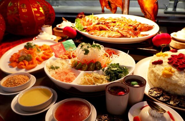 Makan Malam Imlek hingga Paket Menginap, Holiday Inn & Suites Jakarta Gajah Mada Siap Temani Imlek 2026