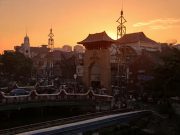 Pasar Baru Bersiap Wajah Baru, Revitalisasi Terintegrasi MRT dan TOD Monas Mulai 2026 pemerintah daerah Jakarta siap merivitalisasi Pasar Baru - sumber foto Wikipedia