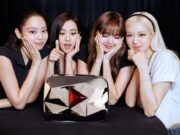 BLACKPINK Raih Red Diamond Play Button YouTube, Musisi Pertama Tembus 100 Juta Subscribers! BLACKPINK Raih Red Diamond Play Button YouTube - sumber foto Instagram BLACKPINK