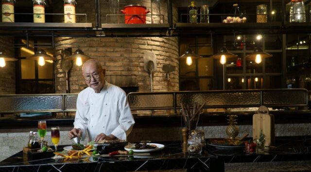 Legends Meet Legends: ARYADUTA Menteng Gandeng Chef William Wongso Hadirkan Ramadan Nusantara Journey Legends Meet Legends: ARYADUTA Menteng Gandeng Chef William Wongso Hadirkan Ramadan Nusantara Journey