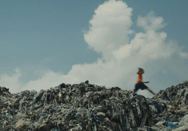 Film Berlatar Bantar Gebang 'Anak Macan (My Plastic Mother), Raih Best International Short Film di Flickerfest Film Berlatar Bantar Gebang 'Anak Macan (My Plastic Mother), Raih Best International Short Film di Flickerfest