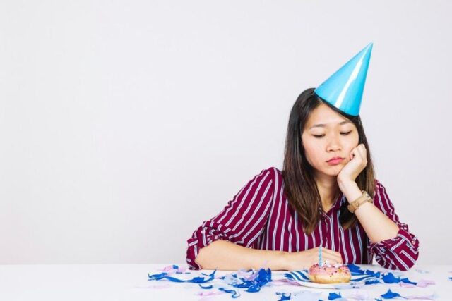 Lagi Ulang Tahun Kok Malah Sedih? Mengenal Fenomena Birthday Blues Lagi Ulang Tahun Kok Malah Sedih? Mengenal Fenomena Birthday Blues
