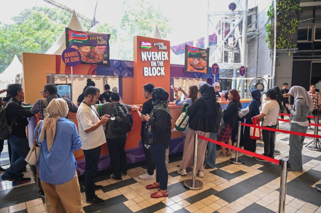 Para pengunjung yang ada di Indomie Nyemek on The Block - sumber foto Indomie