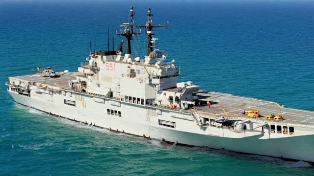 Kapal Induk Giuseppe Garibaldi - sumber foto Youtube Kapal Induk Giuseppe Garibaldi - sumber foto Youtube