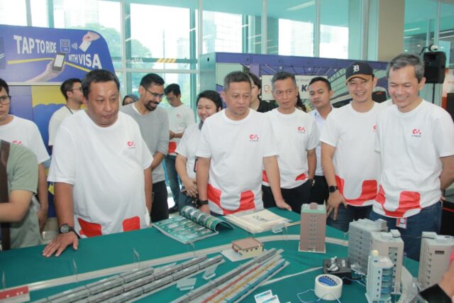 Launching C-Merch, KAI Commuter Kembangkan Lifestyle Brand dan Ekosistem Perkeretaapian Launching C-Merch, KAI Commuter Kembangkan Lifestyle Brand dan Ekosistem Perkeretaapian