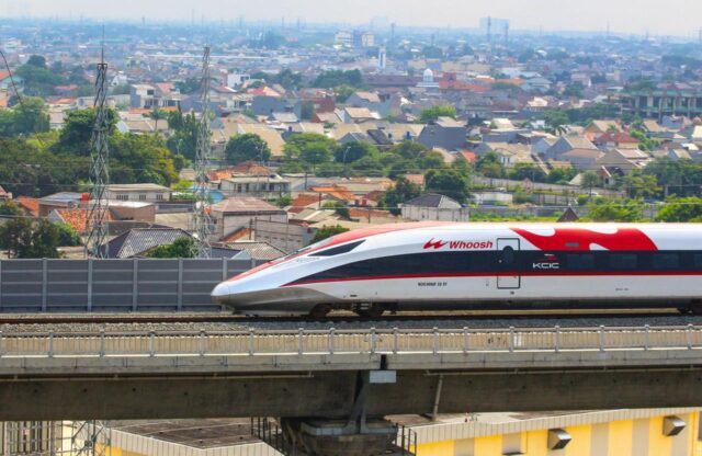 Whoosh Tetap Aman di Tengah Cuaca Ekstrem - sumber foto KCIC