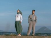 Ruang Senja Comeback! “Jangan Jadikanku Seluruh Duniamu” Jadi Lagu Relatable untuk Generasi Sekarang Ruang Senja Comeback! “Jangan Jadikanku Seluruh Duniamu” Jadi Lagu Relatable untuk Generasi Sekarang