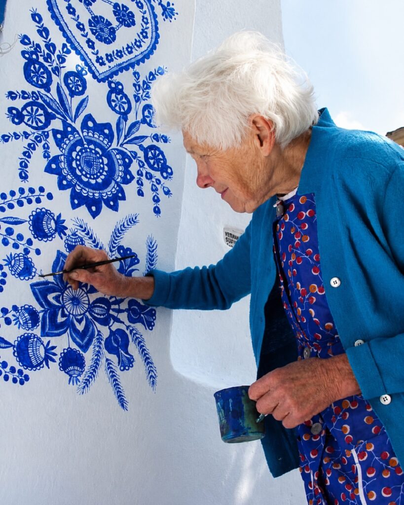 seni folk Republik Ceko Anežka Kašpárková - sumber foto Instagram/art_dailydose