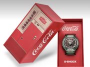 G-SHOCK x Coca-Cola Rilis Jam Tangan Spesial Anniversary, Desainnya Penuh Nuansa Nostalgia! G-SHOCK x Coca-Cola Rilis Jam Tangan Spesial Anniversary - sumber foto Casio