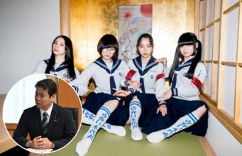 ATARASHII GAKKO! dan Pemerintah Jepang Bahas Masa Depan Musik Global, Apa Dampaknya Buat Artis? ATARASHII GAKKO dengan Menteri Pendidikan, Kebudayaan, Olahraga, Sains, dan Teknologi Jepang, Masahito Moriyam - sumber foto Instagram/japan_leaders