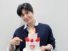 Kim Seon-ho Donasikan 50 Juta Won untuk Kesejahteraan Lansia di Hari Ulang Tahunnya Kim Seon-ho Donasikan 50 Juta Won untuk Kesejahteraan Lansia di Hari Ulang Tahunnya