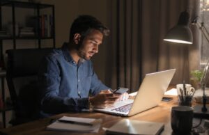 Dead Internet Theory: Kenapa Internet Sekarang Terasa Makin Hampa dan Tidak Autentik? ilustrasi Dead Internet Theory - sumber foto Istimewa
