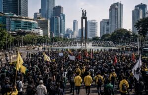Demo Mahasiswa UI Bakal Kepung Bundaran HI Hari Ini, Ini Tuntutan dan Jalur yang Perlu Dihindari ilustrasi Demo Mahasiswa UI Bakal Kepung Bundaran HI Hari Ini - sumber foto istimewa