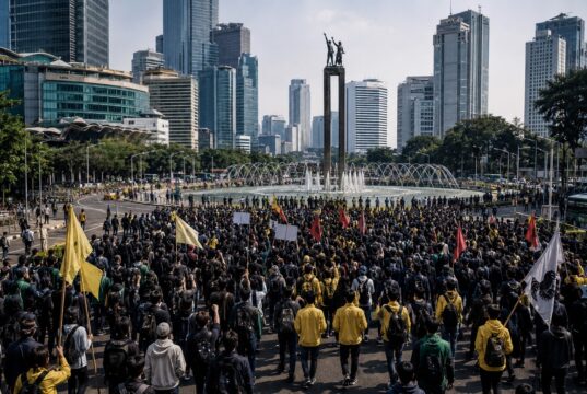 Demo Mahasiswa UI Bakal Kepung Bundaran HI Hari Ini, Ini Tuntutan dan Jalur yang Perlu Dihindari ilustrasi Demo Mahasiswa UI Bakal Kepung Bundaran HI Hari Ini - sumber foto istimewa
