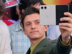 Benarkah Tom Holland Bocorkan iPhone Lipat Pertama Apple? Bocoran Harga dan Desainnya Bikin Heboh Tom Holland Bocorkan iPhone Lipat Pertama Apple - sumber foto republic world