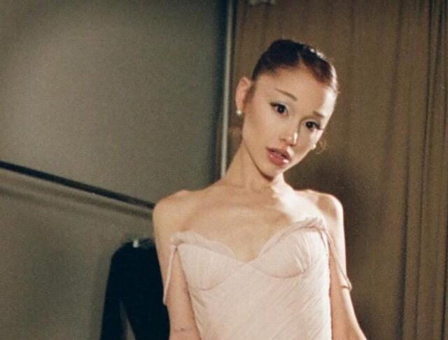 Jelang Rilis Album Petal, Ariana Grande Bagikan Cuplikan Dua Lagu Baru Jelang Rilis Album Petal, Ariana Grande Bagikan Cuplikan Dua Lagu Baru
