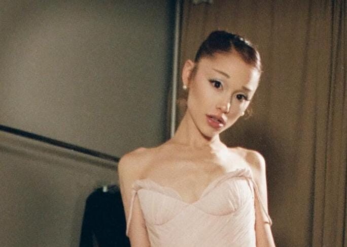 Jelang Rilis Album Petal, Ariana Grande Bagikan Cuplikan Dua Lagu Baru