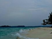 Simak 5 Tips Berikut Cara Memilih Pantai yang Aman Buat Seru-Seruan Bareng Teman Sekolah Simak 5 Tips Berikut Cara Memilih Pantai yang Aman Buat Seru-Seruan Bareng Teman Sekolah