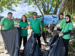 BW Suite Belitung Ajak Jaga Surga Tanjung Tinggi Lewat Aksi Bersih Pantai, Bukti Pariwisata Berkelanjutan Dimulai dari Hal Sederhana kegiatan CSR BW Suite Belitung - sumber foto Isitmewa